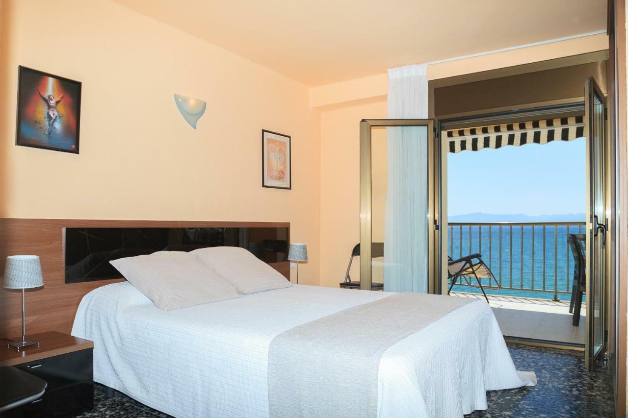 Uhc Acantilados Family Apartments Salou Eksteriør billede